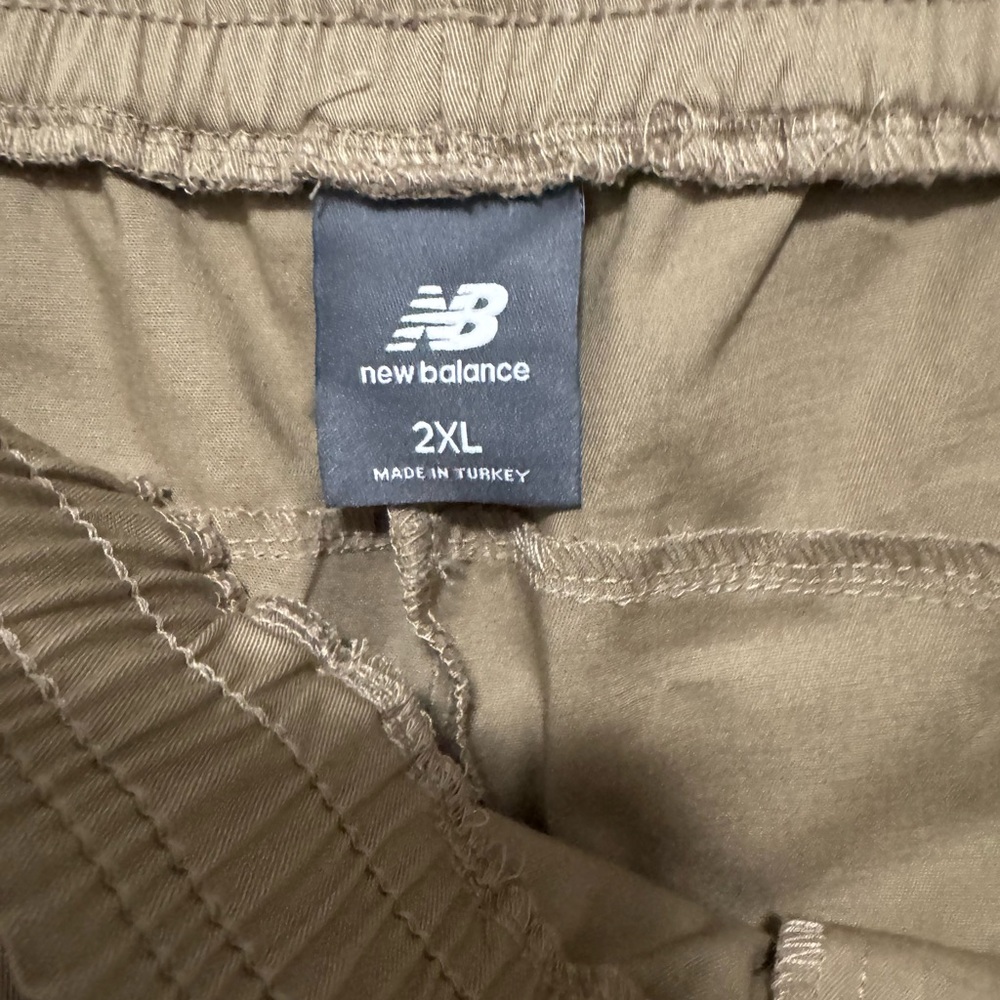 New Balance Men's Brown Cargo Pants - Picture 3 of 4